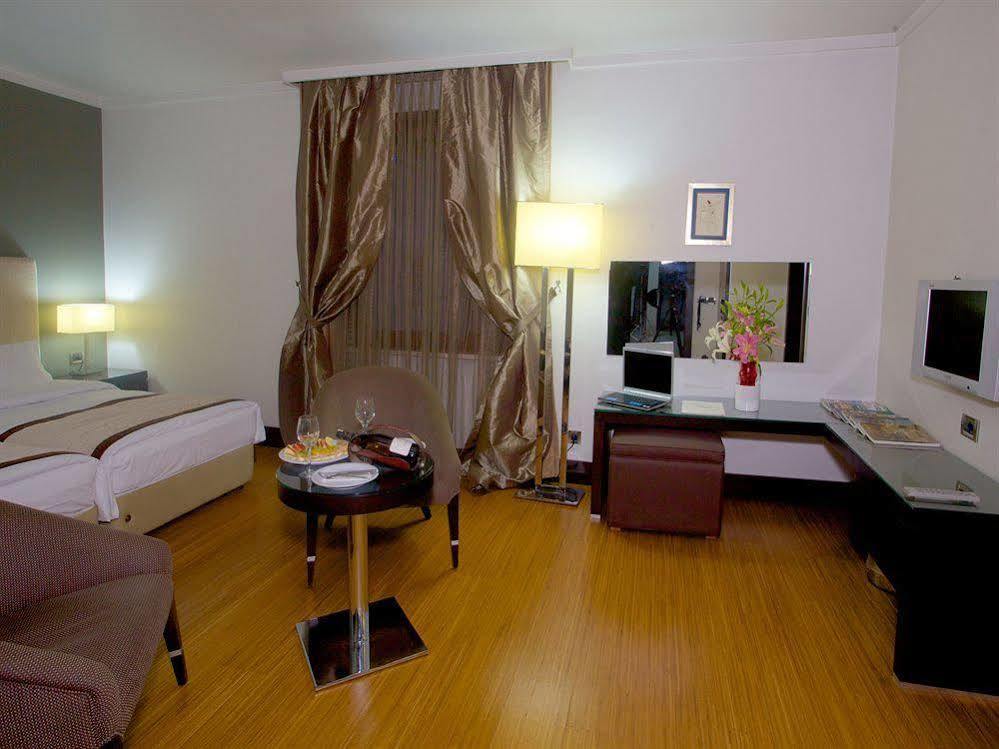 Boutique Riva Hotel Istanbul Bagian luar foto
